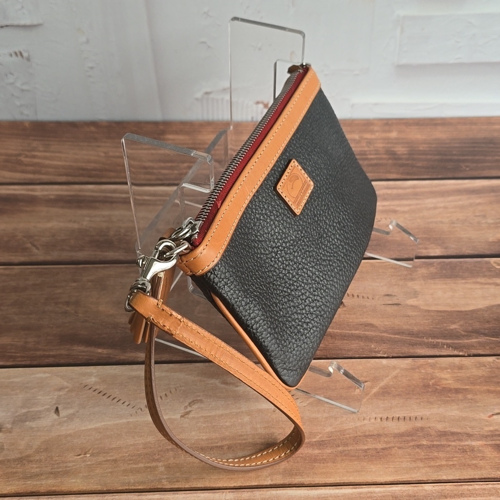DOONEY & BOURKE PEBBLE GRAIN HANDBAG WRIST - Picture 3 of 9